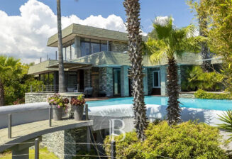 Qu&rsquo;est-ce qu&rsquo;un bien immobilier de luxe en Corse ?