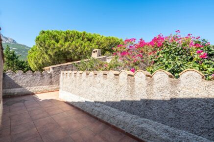 Calvi, Villa 5 chambres, vue montagne, plage à pieds