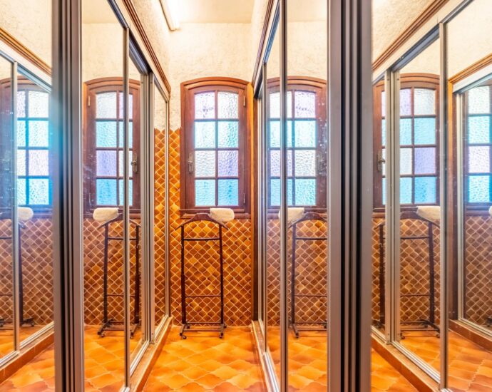 Calvi, Villa 5 chambres, vue montagne, plage à pieds