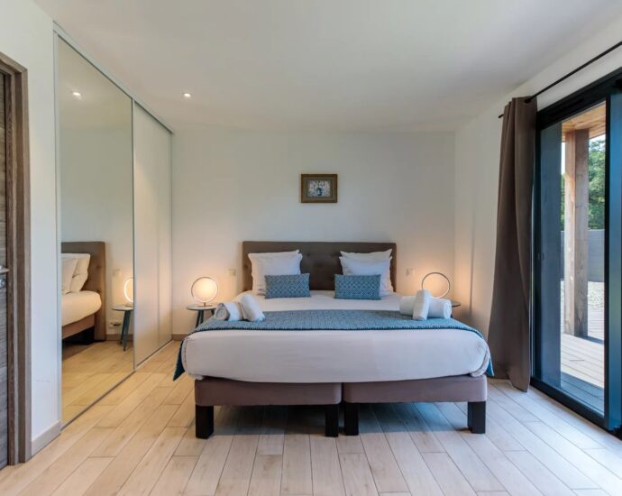 Lecci, Cala Rossa, Villa de 3 chambres avec piscine chauffée et plage à pieds