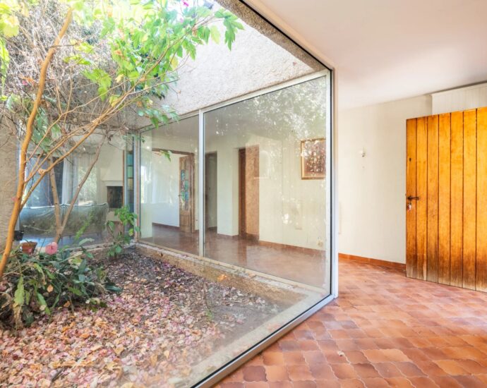 Calvi, Villa 5 chambres, vue montagne, plage à pieds