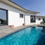 Solenzara. Villa 3 Chambres. Piscine. Aperçu mer. proche plage