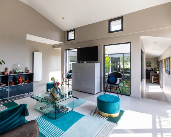 Solenzara. Villa 3 Chambres. Piscine. Aperçu mer. proche plage