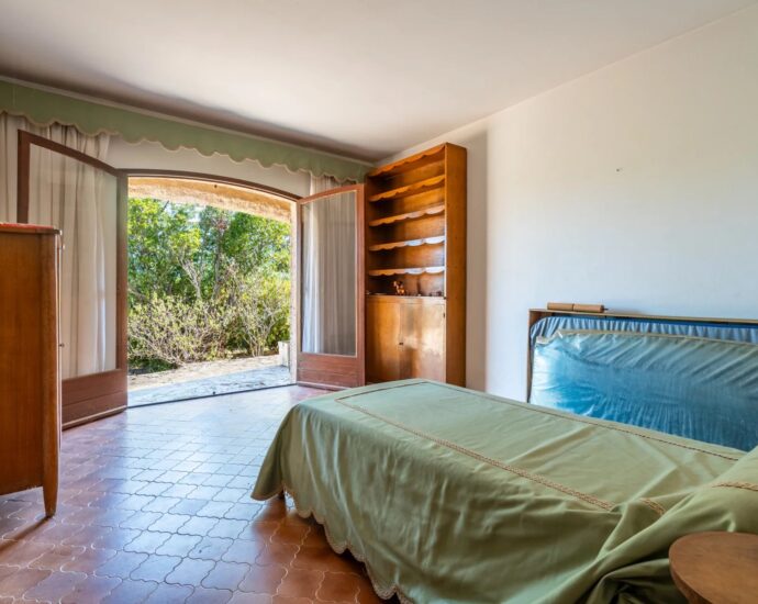 Calvi, Villa 5 chambres, vue montagne, plage à pieds