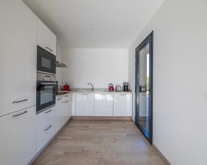 Southern Corsica – Cala Rossa – 4-bedroom Villa with Pool and Beach 300 meters away