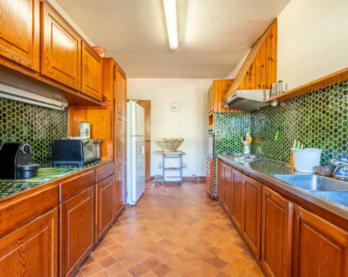 Calvi, Villa 5 chambres, vue montagne, plage à pieds