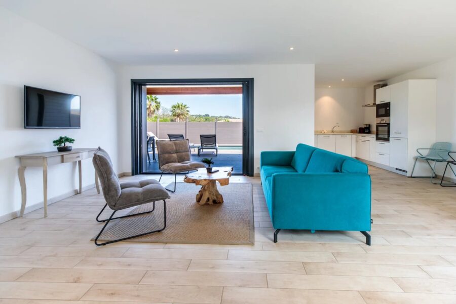 Southern Corsica – Cala Rossa – 4-bedroom Villa with Pool and Beach 300 meters away