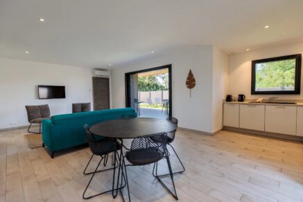 Lecci, Cala Rossa, Villa de 3 chambres avec piscine chauffée et plage à pieds