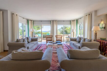 Solenzara, Villa 7 bedrooms, swimming pool, sea view, near beach