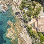 Solenzara, Villa 7 chambres, piscine, vue mer, pied dans l’eau, proche plage