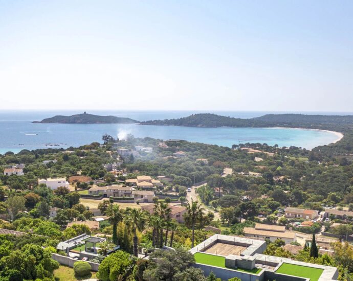 Propriété d&rsquo;exception, Pinarello, Vue mer Panoramique, plage à pied