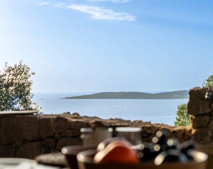 Propriano, Olmeto, Tour Génoise, 3 bedrooms, swimming pool, panoramic sea view, close to the beach