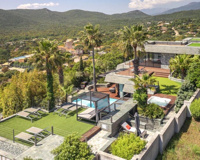 Propriété d&rsquo;exception, Pinarello, Vue mer Panoramique, plage à pied