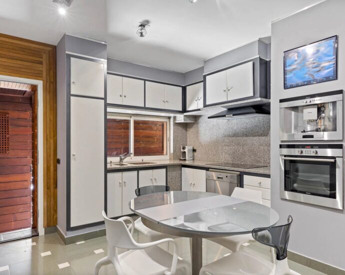 Propriété d&rsquo;exception, Pinarello, Vue mer Panoramique, plage à pied