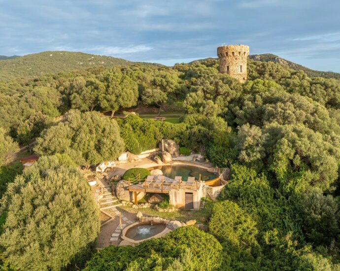 Propriano, Olmeto, Tour Génoise, 3 bedrooms, swimming pool, panoramic sea view, close to the beach