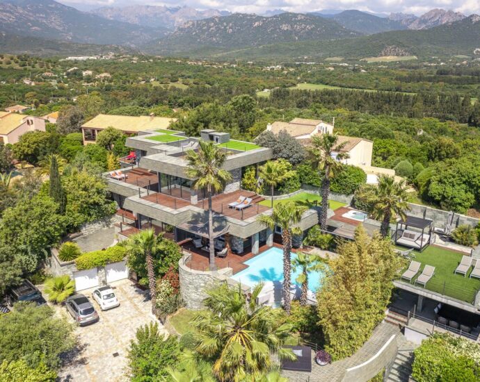 Propriété d&rsquo;exception, Pinarello, Vue mer Panoramique, plage à pied