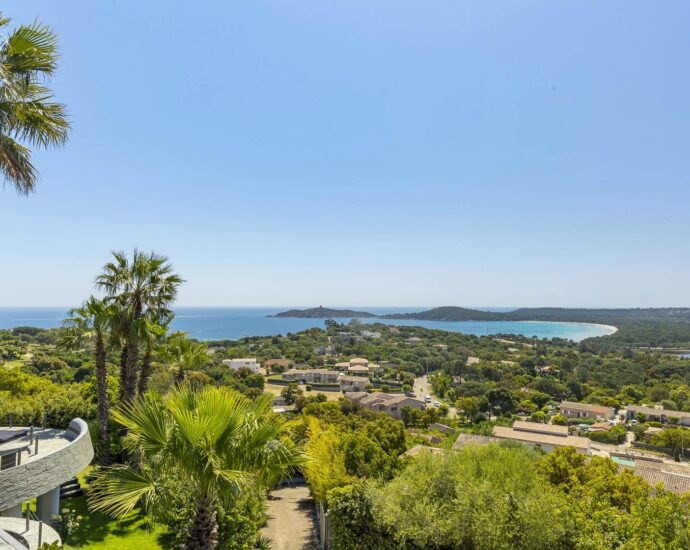 Propriété d&rsquo;exception, Pinarello, Vue mer Panoramique, plage à pied