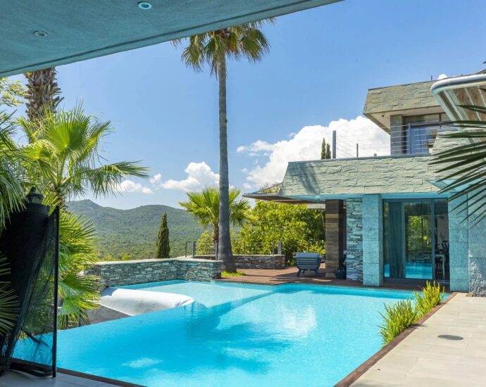 Propriété d&rsquo;exception, Pinarello, Vue mer Panoramique, plage à pied