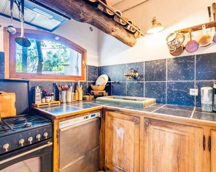 Saint-Florent, Domaine d&rsquo;exception, 8 chambres, plage à pied, piscine, vue mer panoramique