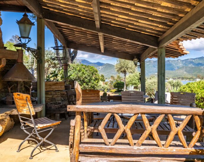 Saint-Florent, Domaine d&rsquo;exception, 8 chambres, plage à pied, piscine, vue mer panoramique