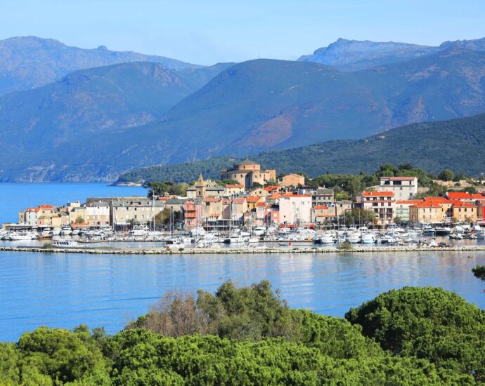Saint-Florent, Domaine d&rsquo;exception, 8 chambres, plage à pied, piscine, vue mer panoramique