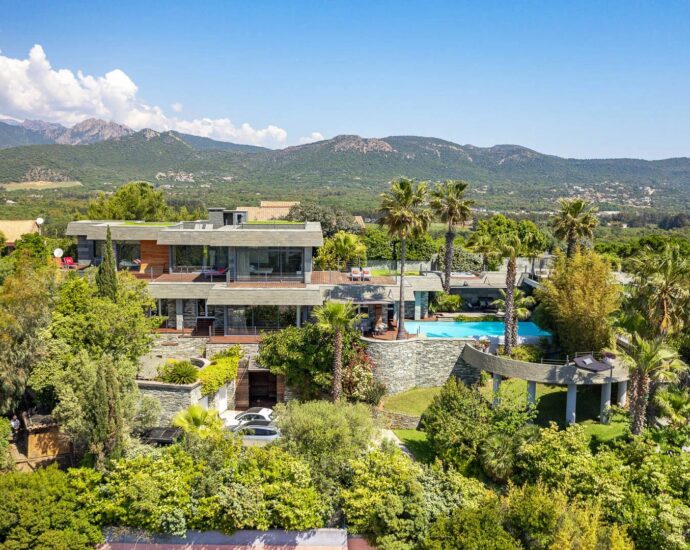 Propriété d&rsquo;exception, Pinarello, Vue mer Panoramique, plage à pied