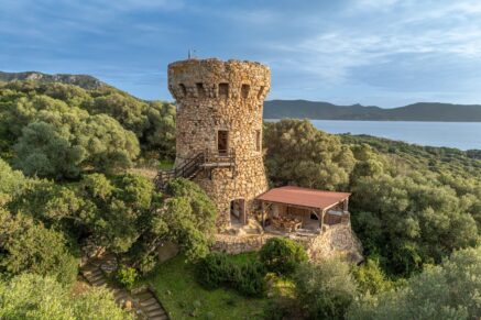 Propriano, Olmeto, Tour Génoise, 3 bedrooms, swimming pool, panoramic sea view, close to the beach