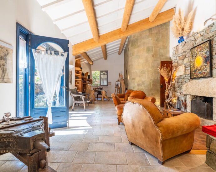 Saint-Florent, Domaine d&rsquo;exception, 8 chambres, plage à pied, piscine, vue mer panoramique