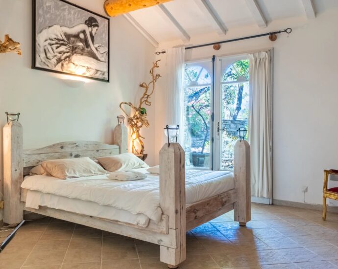 Saint-Florent, Domaine d&rsquo;exception, 8 chambres, plage à pied, piscine, vue mer panoramique