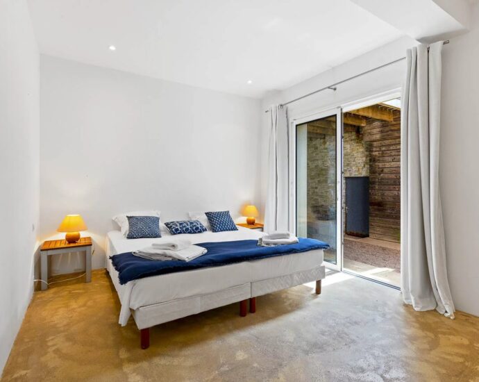 Porto Vecchio, Domaine de Cala Rossa, villa 5 chambres, piscine, plage à pied