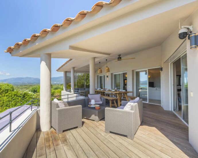 Arasu, villa 6 chambres, piscine, vue mer