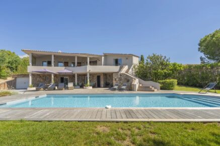 Arasu, villa 6 chambres, piscine, vue mer