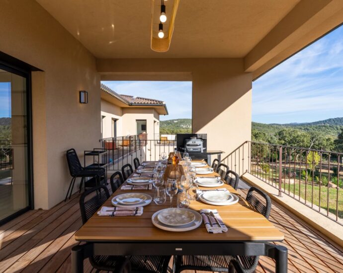 Pianottoli-Caldarello, 4 bedroom villa, pool, mountain views, close to the beach