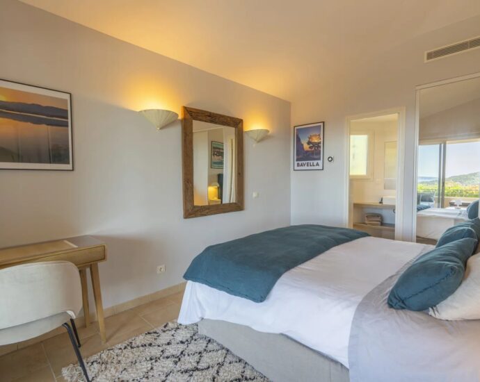 Arasu, villa 6 chambres, piscine, vue mer