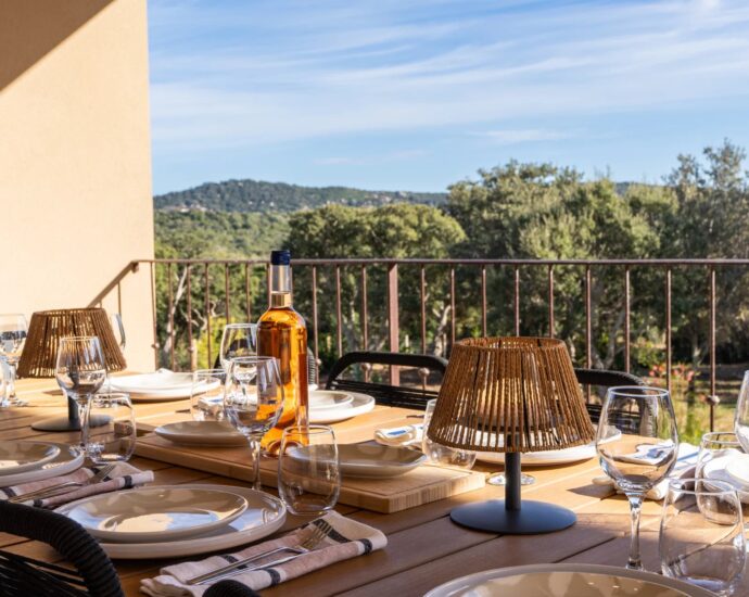 Pianottoli-Caldarello, 4 bedroom villa, pool, mountain views, close to the beach