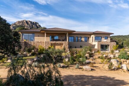 Pianottoli-Caldarello, Villa 4 chambres, piscine, vue montagne, proche plage