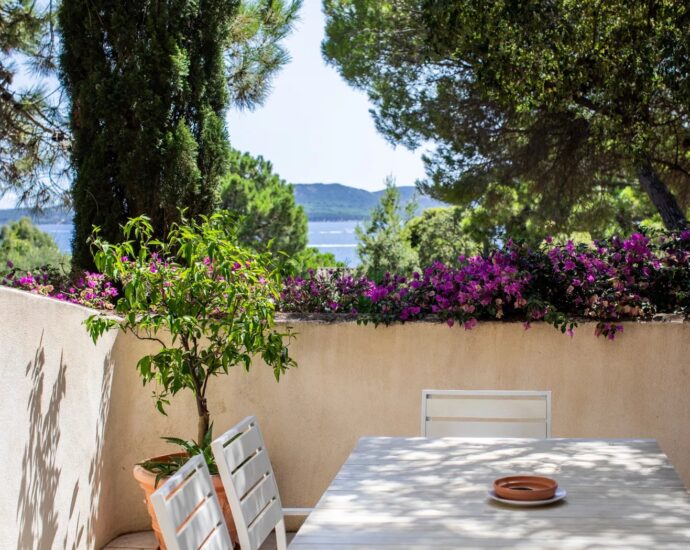 Domaine de Cala Rossa, appartement mitoyen 3 chambres, plage à pied, vue mer, proche plage