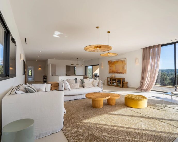 Pianottoli-Caldarello, Villa 4 chambres, piscine, vue montagne, proche plage