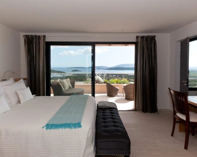 Porto Vecchio, Arasu/Cirindinu, villa 5 chambres, piscine et vue mer