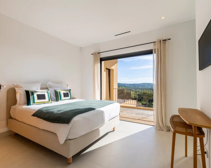 Pianottoli-Caldarello, Villa 4 chambres, piscine, vue montagne, proche plage