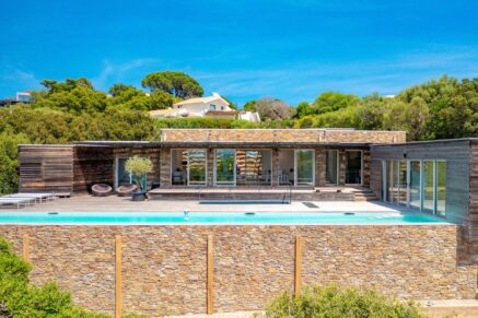 Porto Vecchio, Domaine de Cala Rossa, villa 5 chambres, piscine, plage à pied