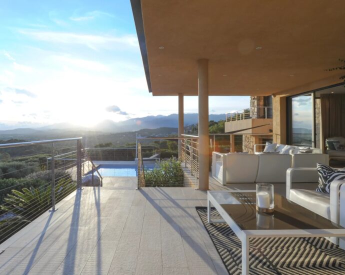 Porto Vecchio, Arasu/Cirindinu, villa 5 chambres, piscine et vue mer