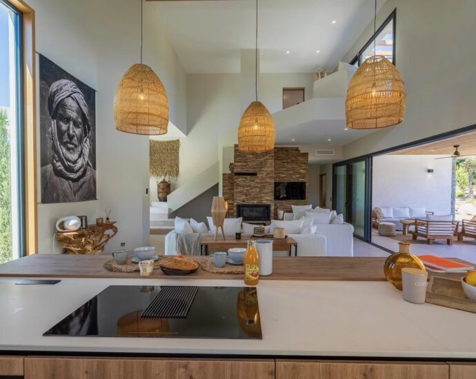 Domaine privé, villa 5 chambres, piscine, plage à pied, Villa Arena