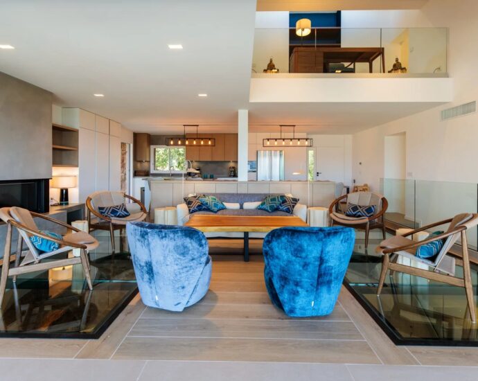 Domaine de Cala Rossa, villa 6 chambres et 1 dortoir, piscine, vue mer, plage à pied, Villa Lazuli