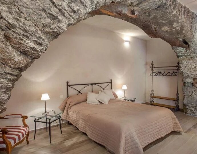 Proche Ile-Rousse, Villa 7 chambres, vue montagnes, piscine.