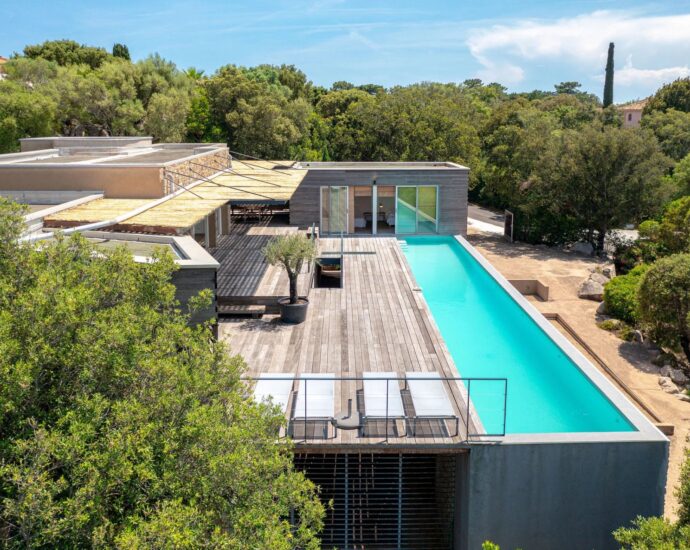 Porto Vecchio, Domaine de Cala Rossa, villa 5 chambres, piscine, plage à pied