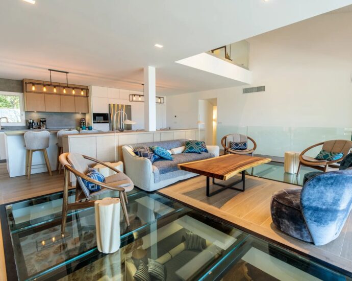 Domaine de Cala Rossa, villa 6 chambres et 1 dortoir, piscine, vue mer, plage à pied, Villa Lazuli