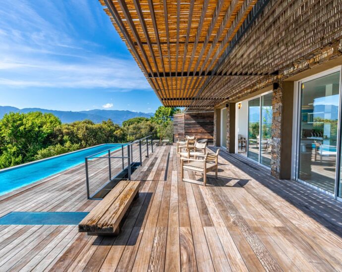 Porto Vecchio, Domaine de Cala Rossa, villa 5 chambres, piscine, plage à pied