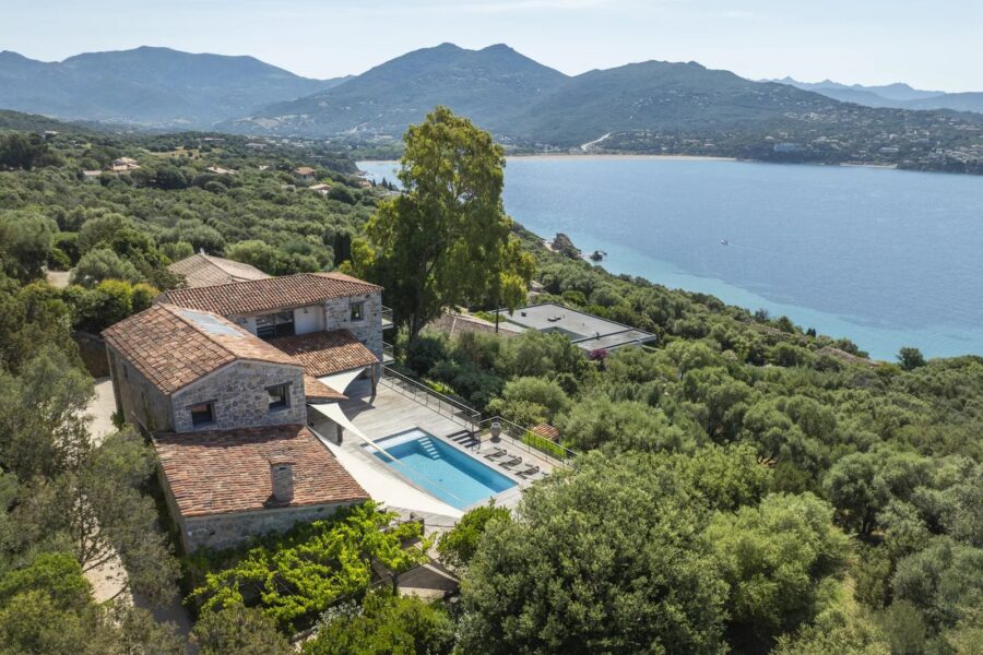 Propriano, Olmeto, pied dans l&rsquo;eau, 6 chambres, piscine