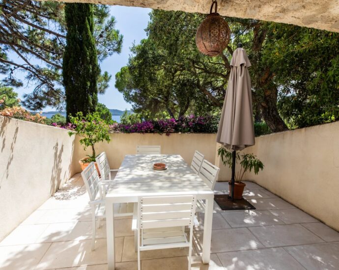 Domaine de Cala Rossa, semi-detached villa, walking distance to the beach, sea view, close to the beach